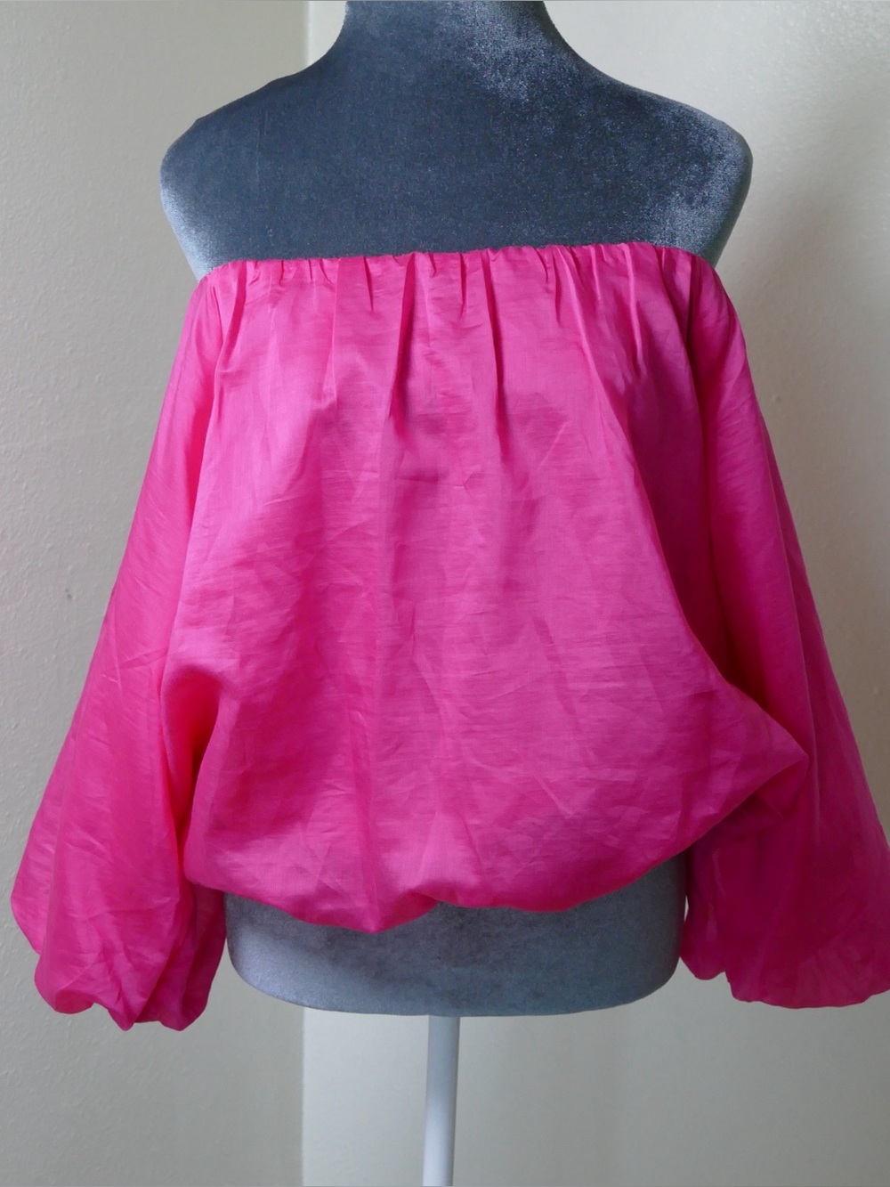 THML Off Shoulder Bubble Hem Top NWT Pink Tencel Balloon Sleeve Blouse Size M